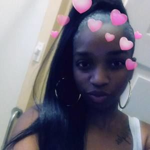 Meet your Posher, Monique